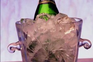 NATIONAL CHAMPAGNE DAY