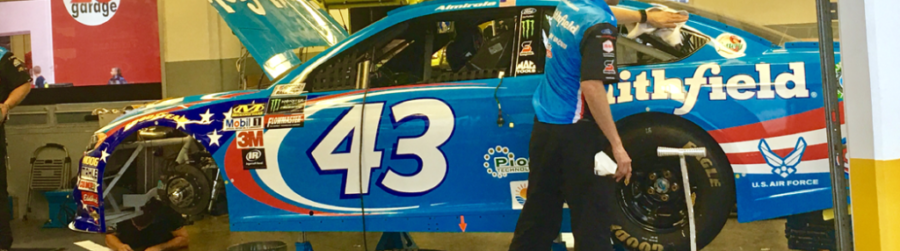 THE KING WINS HIS FIRST OF SEVEN DAYTONA 500s