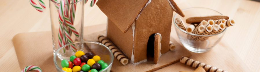 GINGERBREAD HOUSE DAY, HANZEL AND GRETAL BEWARE