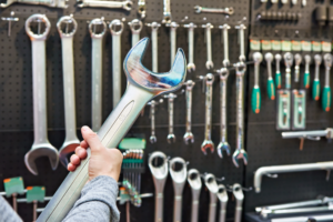 HAND TOOL COMPANIES PROMOTE THEIR BRAND WITH A COOLNECKWEAR SAFETY COOLING PRODUCT